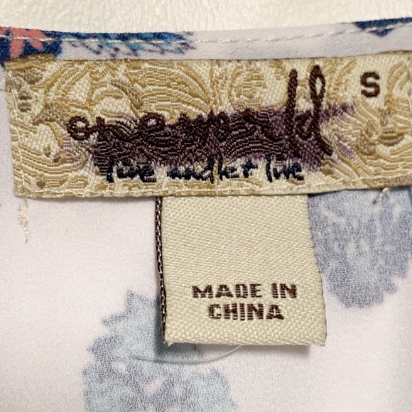 One World White Floral Tie Front Peasant Shirt NEW - Picture 7 of 9